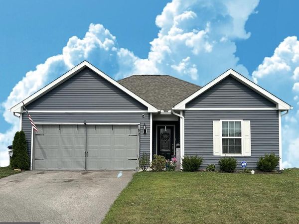 82 LEDGER DRIVE , HANOVER, PA 17331