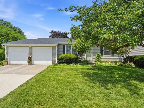 4913 Pear Tree Court , Columbus, OH 43230