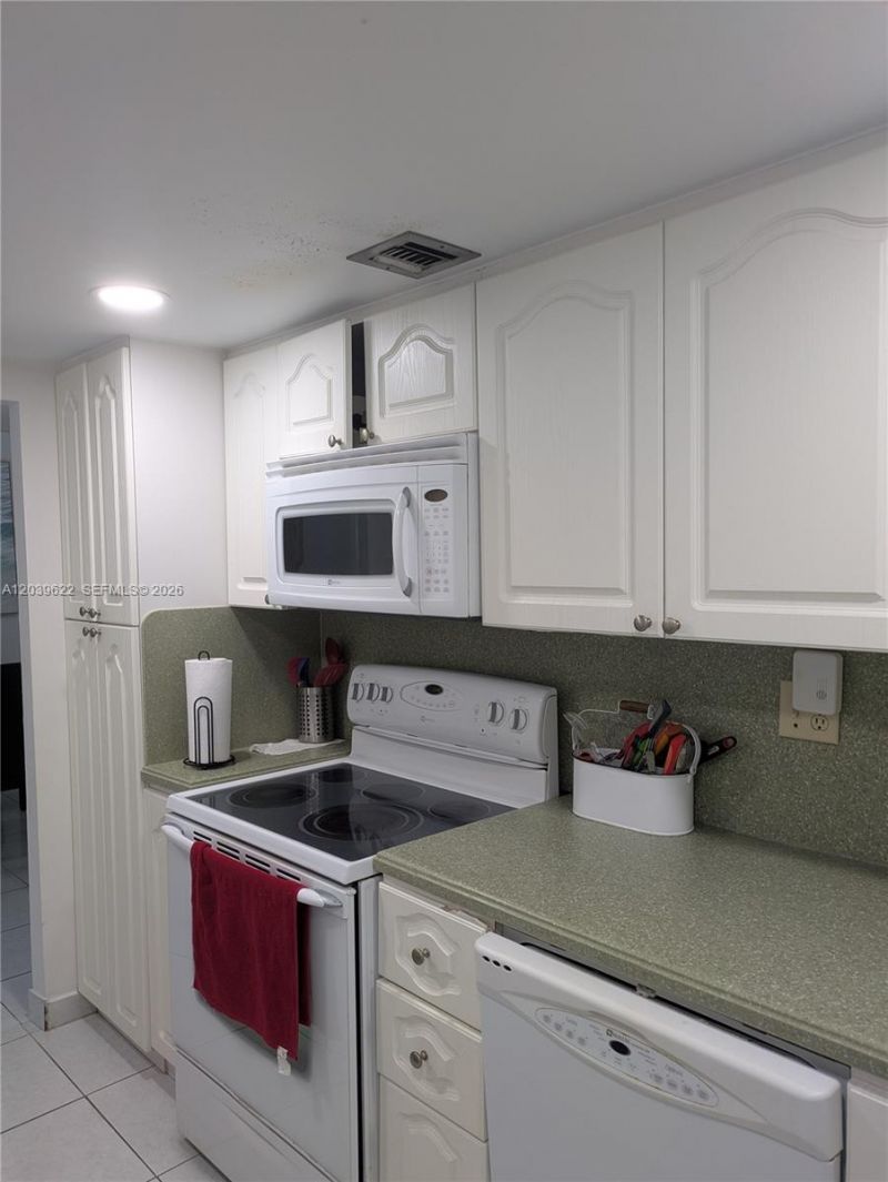 1849 S Ocean Dr , Unit 1407, Hallandale Beach, FL 33009 Photo
