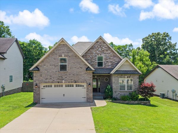 1496 Amberley Dr , Clarksville, TN 37043