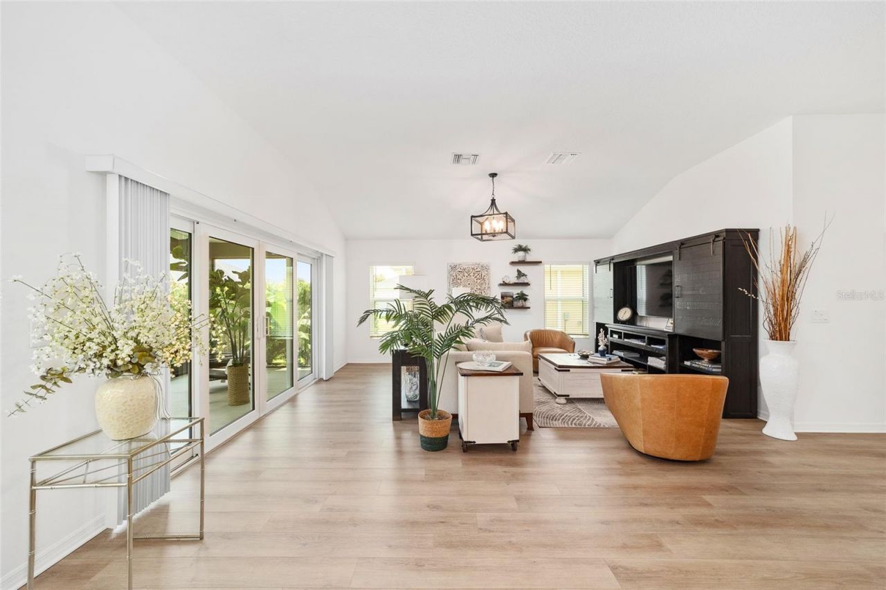 6557 Mcknight Loop, The Villages, FL 34762 Photo