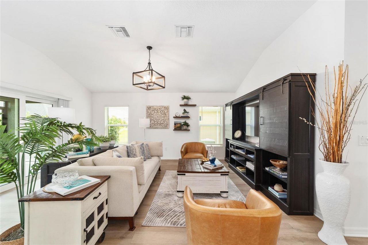 6557 Mcknight Loop, The Villages, FL 34762 Photo
