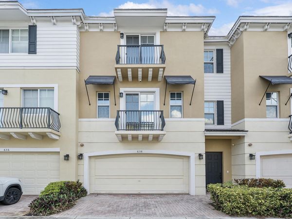 638 NW 38th Circle, Boca Raton, FL 33431