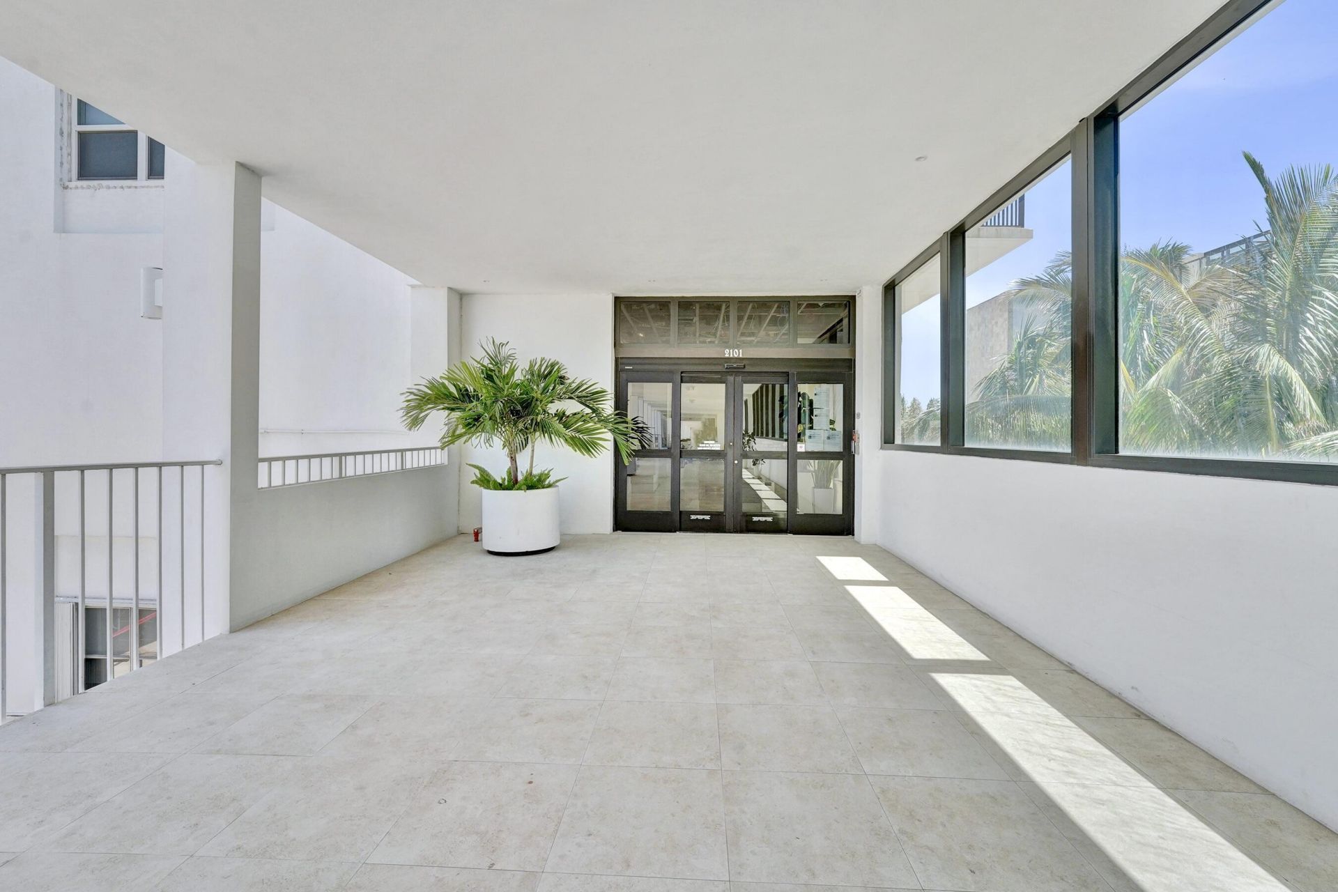 2101 S Ocean Drive, Unit 801, Hollywood, FL 33019 Photo
