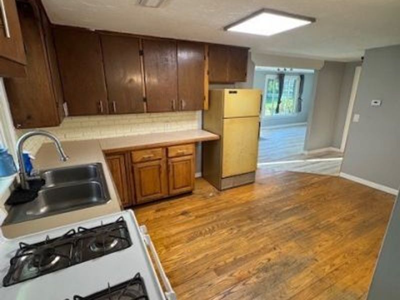 12484 Jackson Drive, Burton, OH 44021 Photo 16