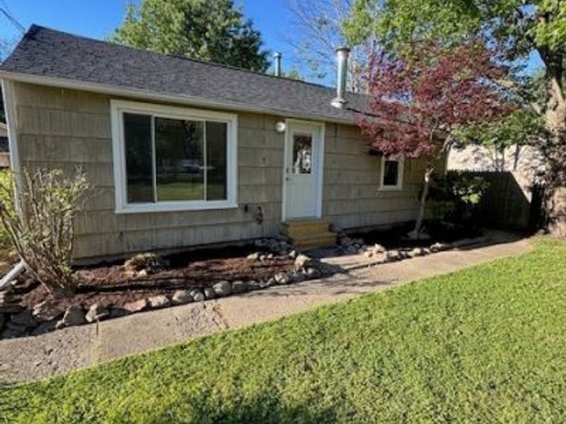 12484 Jackson Drive, Burton, OH 44021 Photo 3
