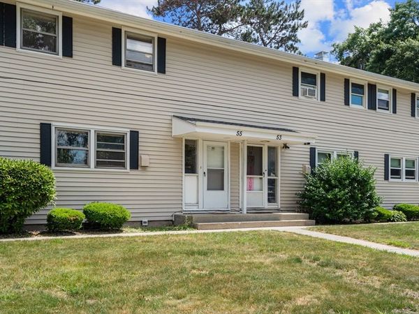 55 Meadowlark Ln, Unit 55, Chicopee, MA 01022