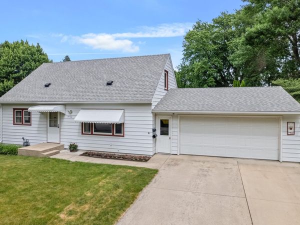 1402 6th Street NW, Austin, MN 55912