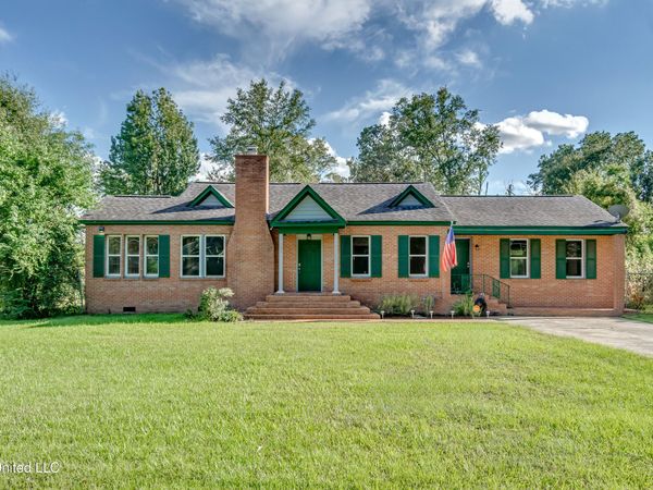 239 Fernwood Drive, Jackson, MS 39206