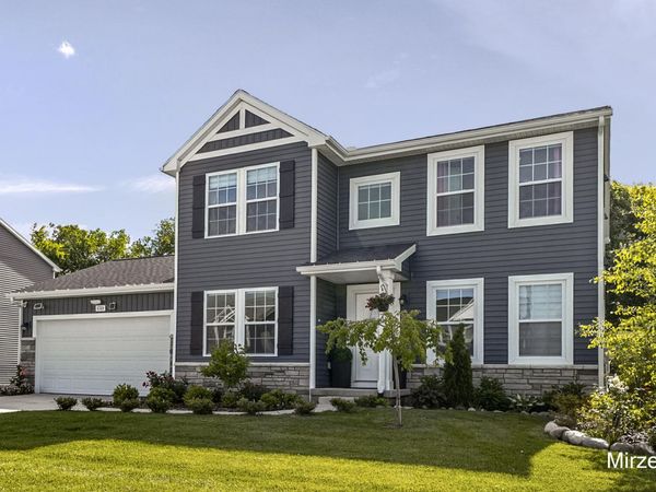 8748 Prairie Stone Drive SW, Byron Center, MI 49315