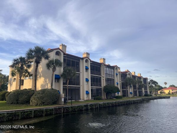 3820 LAVISTA Circle, Unit 113, Jacksonville, FL 32217
