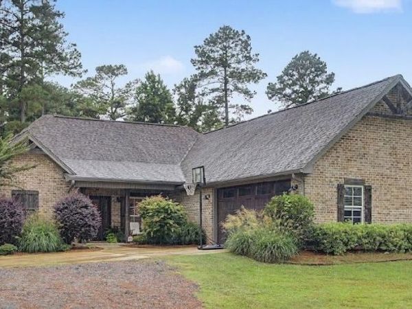 209 New Hope Church Road, Starkville, MS 39759