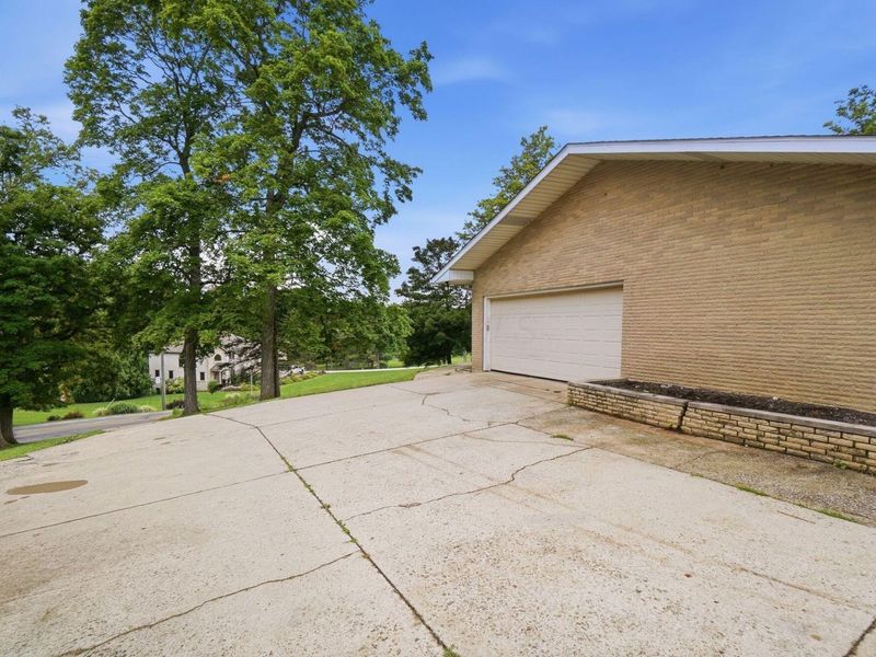 385 Taylor Blair Road, West Jefferson, OH 43162 Photo 3