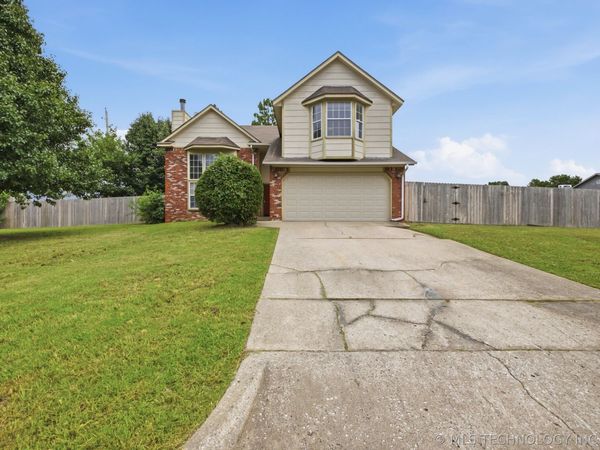 9107 S 85th East Avenue, Tulsa, OK 74133