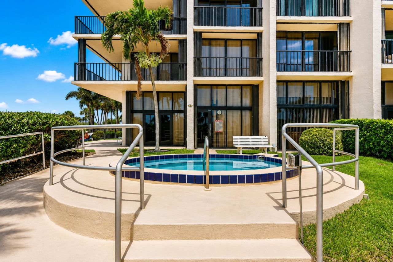 5047 N Highway A1a, Unit 1704, Hutchinson Island, FL 34949 Photo