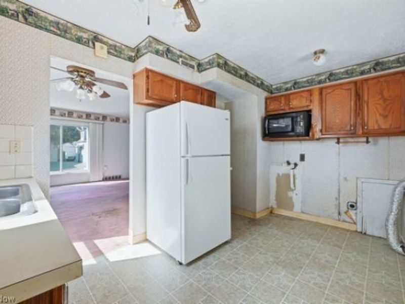 29940 Phillips Avenue, Wickliffe, OH 44092 Photo 15