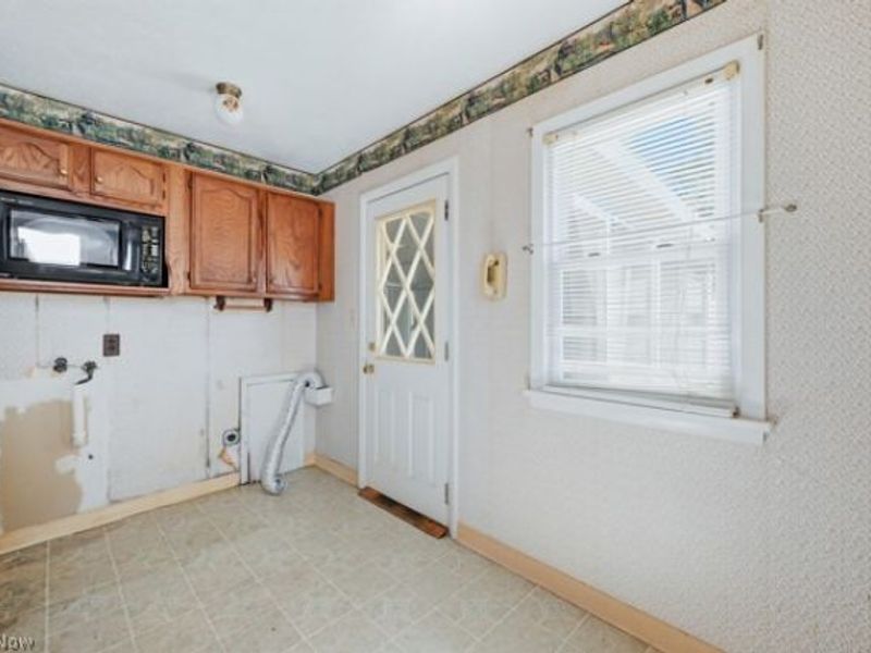 29940 Phillips Avenue, Wickliffe, OH 44092 Photo 16
