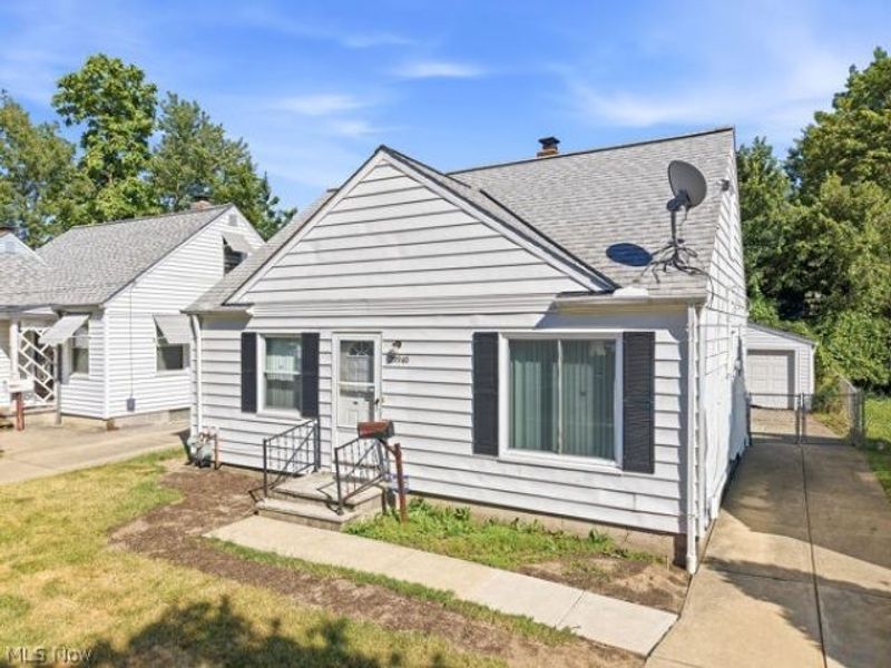 29940 Phillips Avenue, Wickliffe, OH 44092 Photo 3