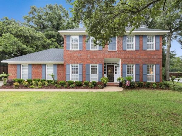 6300 Hillcrest Oaks Drive, Mobile, AL 36693