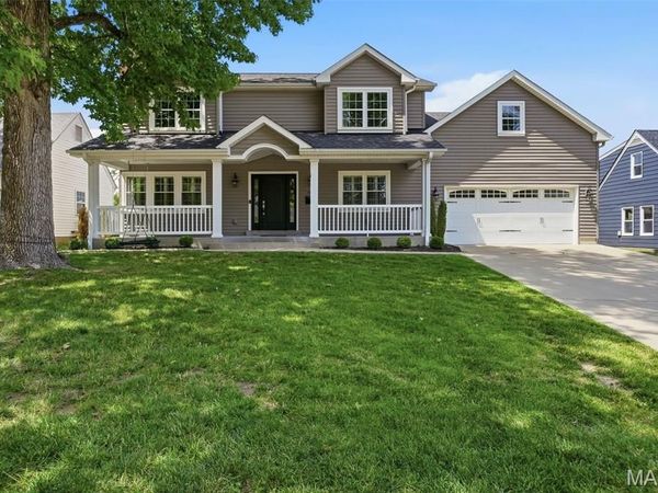 615 Meadowridge Lane, Kirkwood, MO 63122