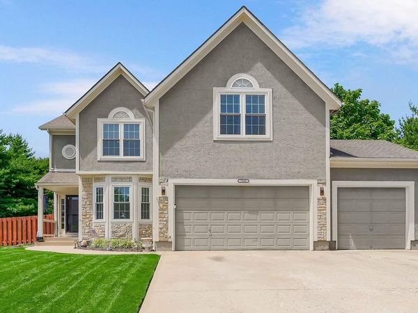 7929 W 155th Place, Overland Park, KS 66223