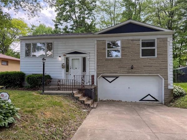 2821 Tod Avenue NW, Warren, OH 44484