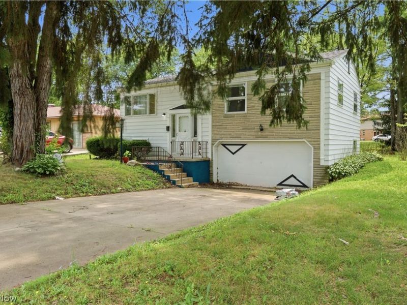 2821 Tod Avenue NW, Warren, OH 44484 Photo 2