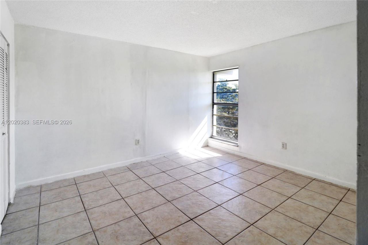 11905 NE 2nd Ave , Unit C403, North Miami, FL 33161 Photo