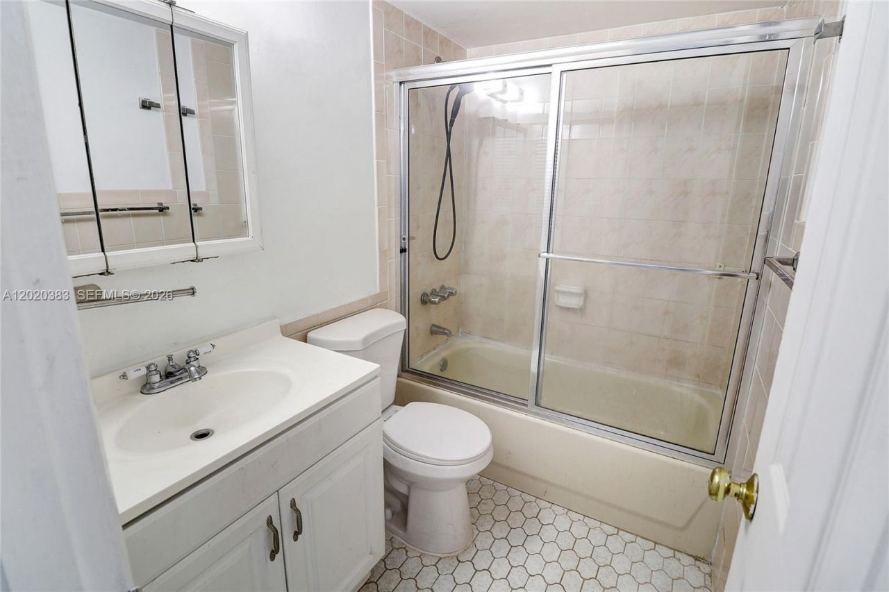 11905 NE 2nd Ave , Unit C403, North Miami, FL 33161 Photo