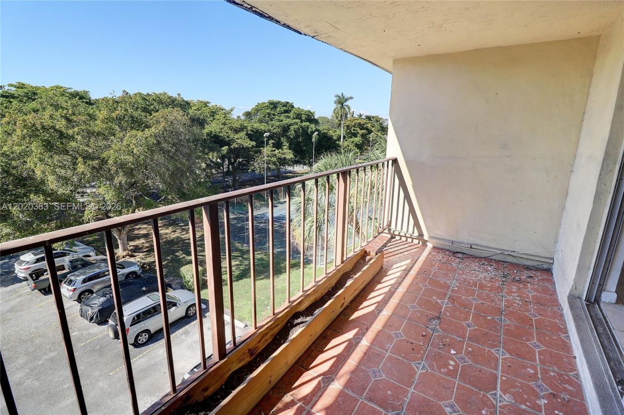 11905 NE 2nd Ave , Unit C403, North Miami, FL 33161 Photo