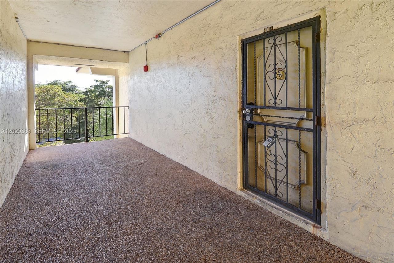 11905 NE 2nd Ave , Unit C403, North Miami, FL 33161 Photo