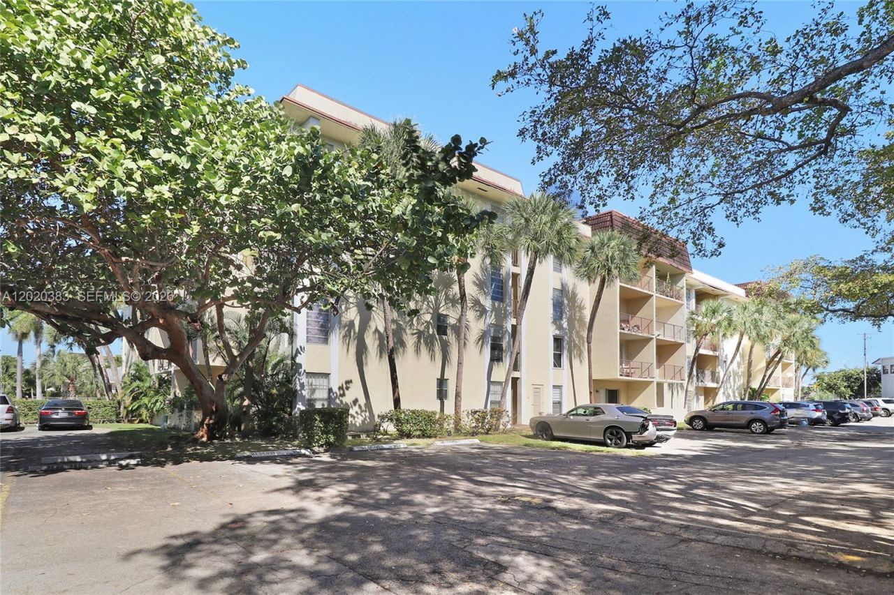 11905 NE 2nd Ave , Unit C403, North Miami, FL 33161 Photo