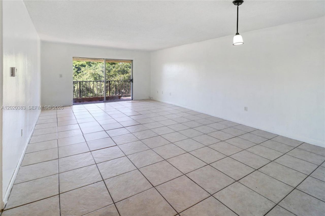 11905 NE 2nd Ave , Unit C403, North Miami, FL 33161 Photo