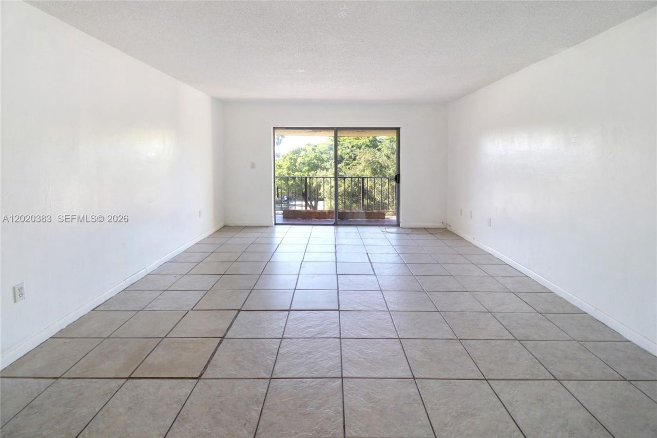 11905 NE 2nd Ave , Unit C403, North Miami, FL 33161 Photo