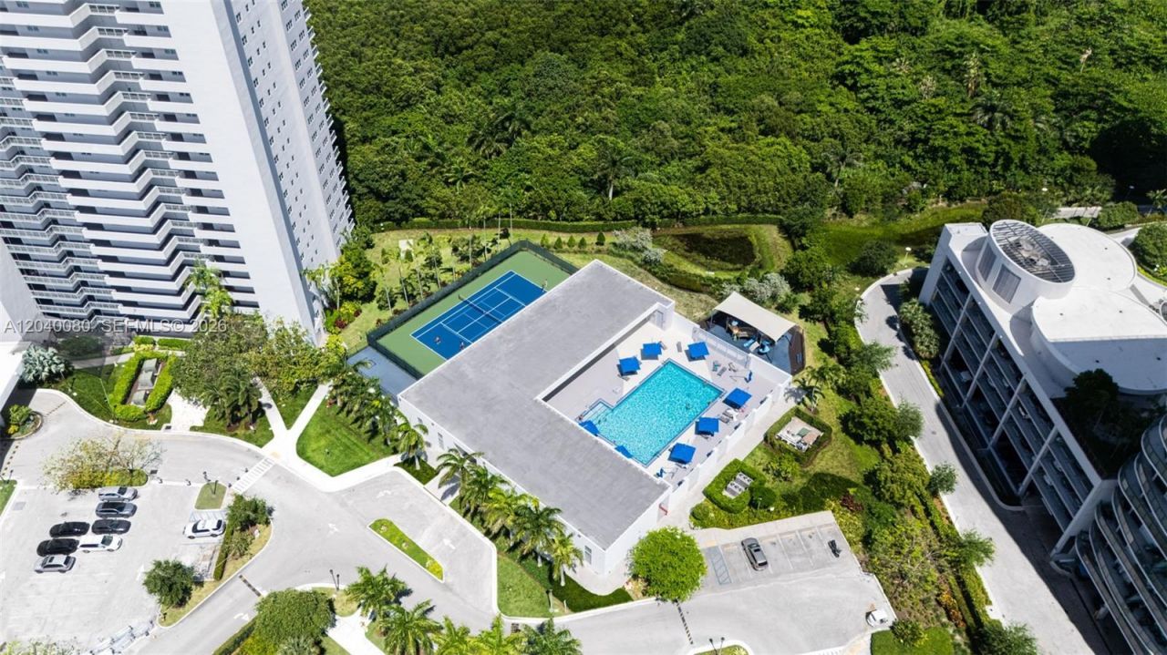 14951 Royal Oaks Ln , Unit 1202, North Miami, FL 33181 Photo
