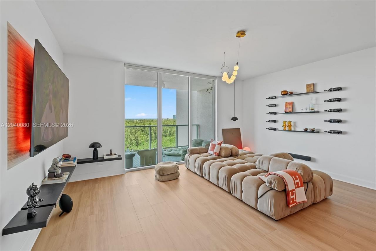 14951 Royal Oaks Ln , Unit 1202, North Miami, FL 33181 Photo