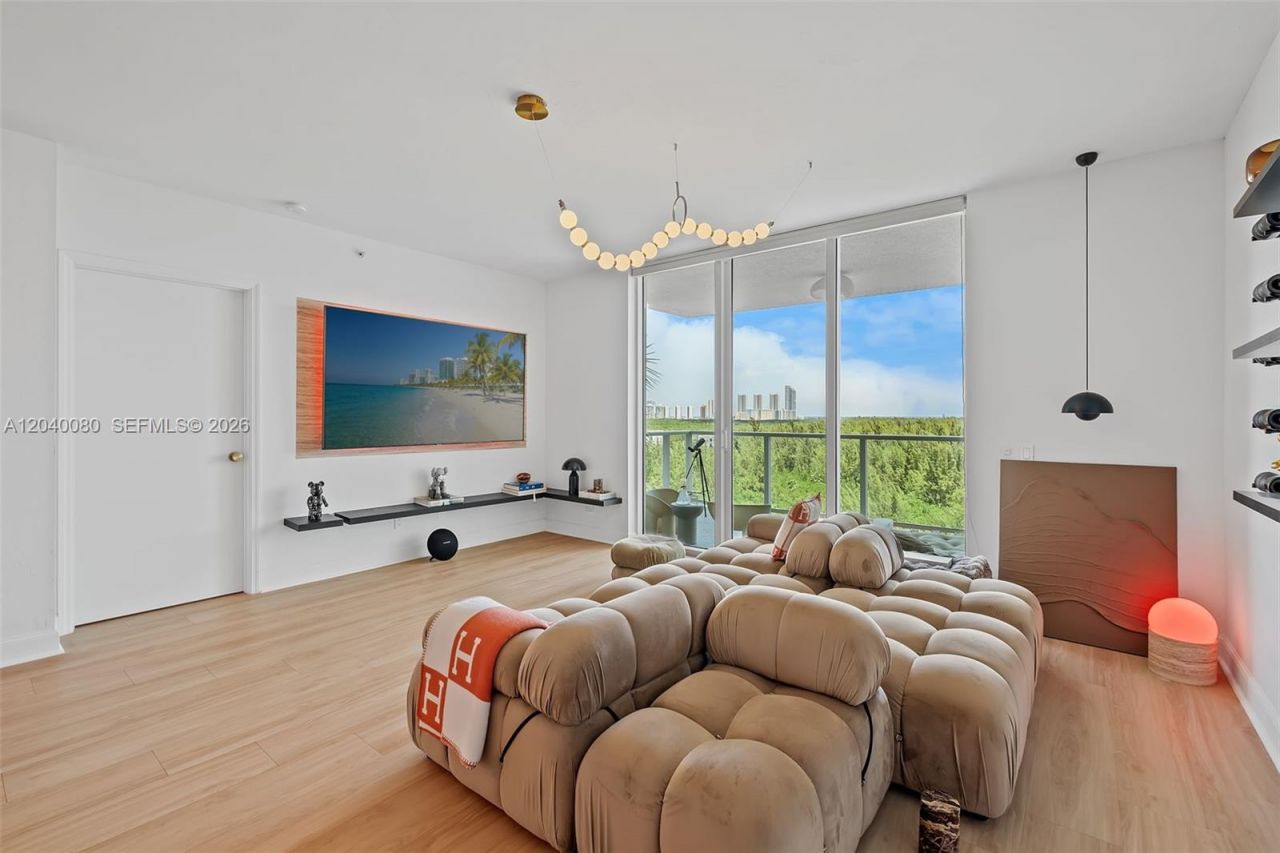 14951 Royal Oaks Ln , Unit 1202, North Miami, FL 33181 Photo