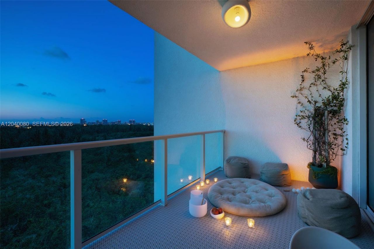 14951 Royal Oaks Ln , Unit 1202, North Miami, FL 33181 Photo