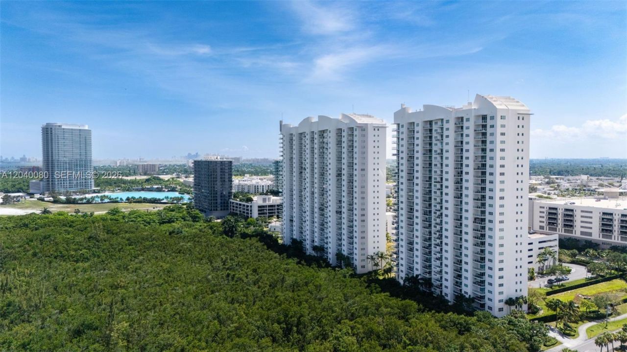 14951 Royal Oaks Ln , Unit 1202, North Miami, FL 33181 Photo