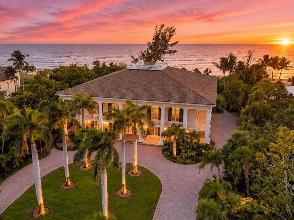 8132 SANDERLING ROAD , SARASOTA, FL 34242