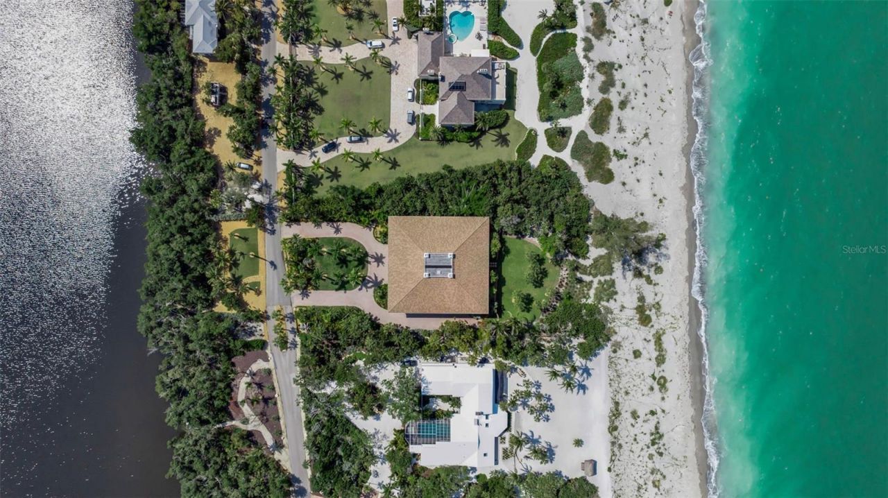 8132 Sanderling Road, Sarasota, FL 34242 Photo