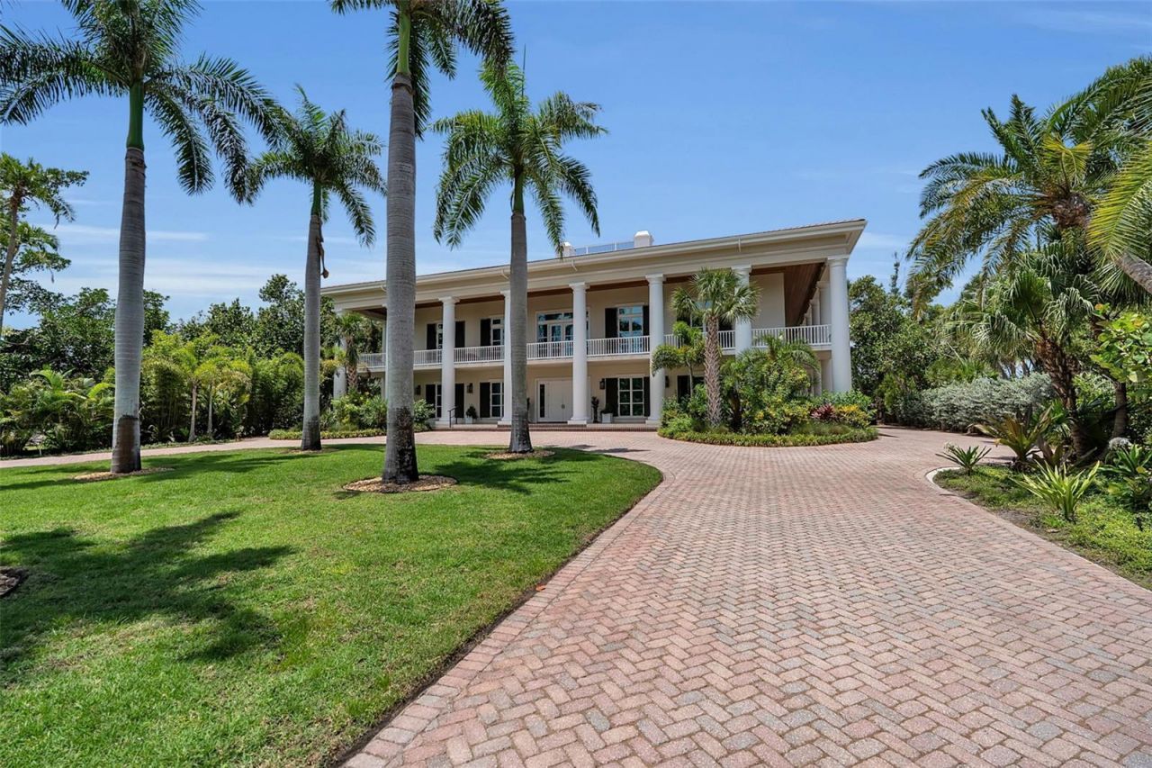8132 Sanderling Road, Sarasota, FL 34242 Photo