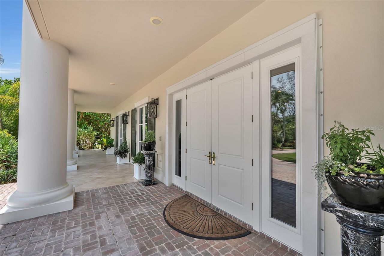 8132 Sanderling Road, Sarasota, FL 34242 Photo
