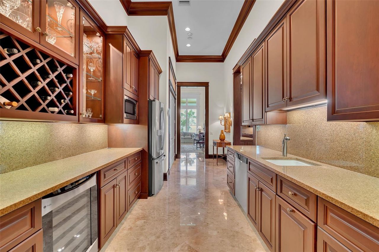 8132 Sanderling Road, Sarasota, FL 34242 Photo