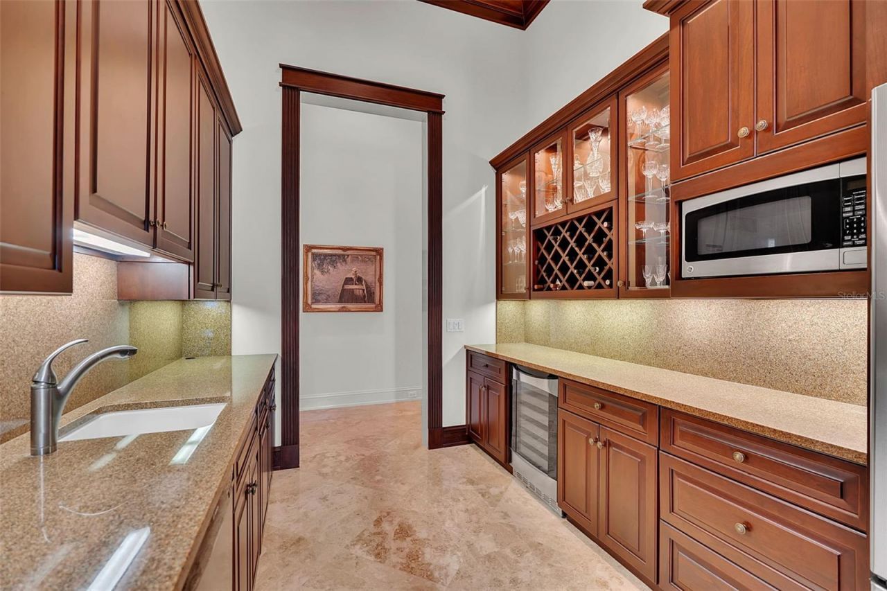 8132 Sanderling Road, Sarasota, FL 34242 Photo