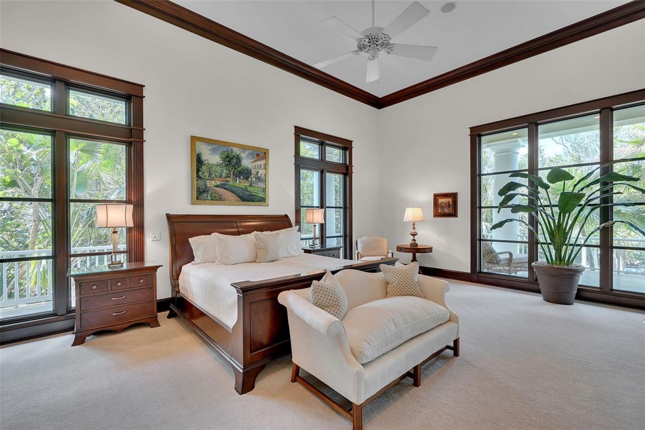 8132 Sanderling Road, Sarasota, FL 34242 Photo