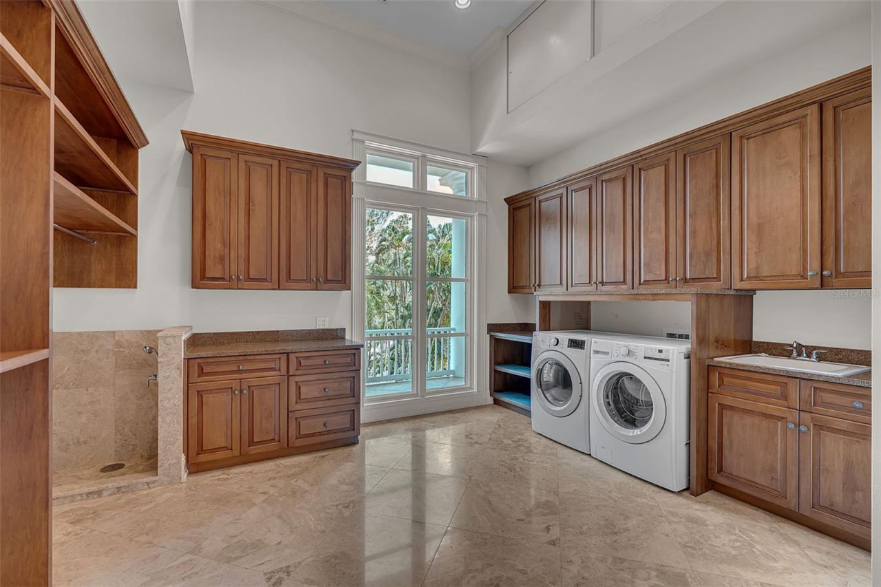 8132 Sanderling Road, Sarasota, FL 34242 Photo