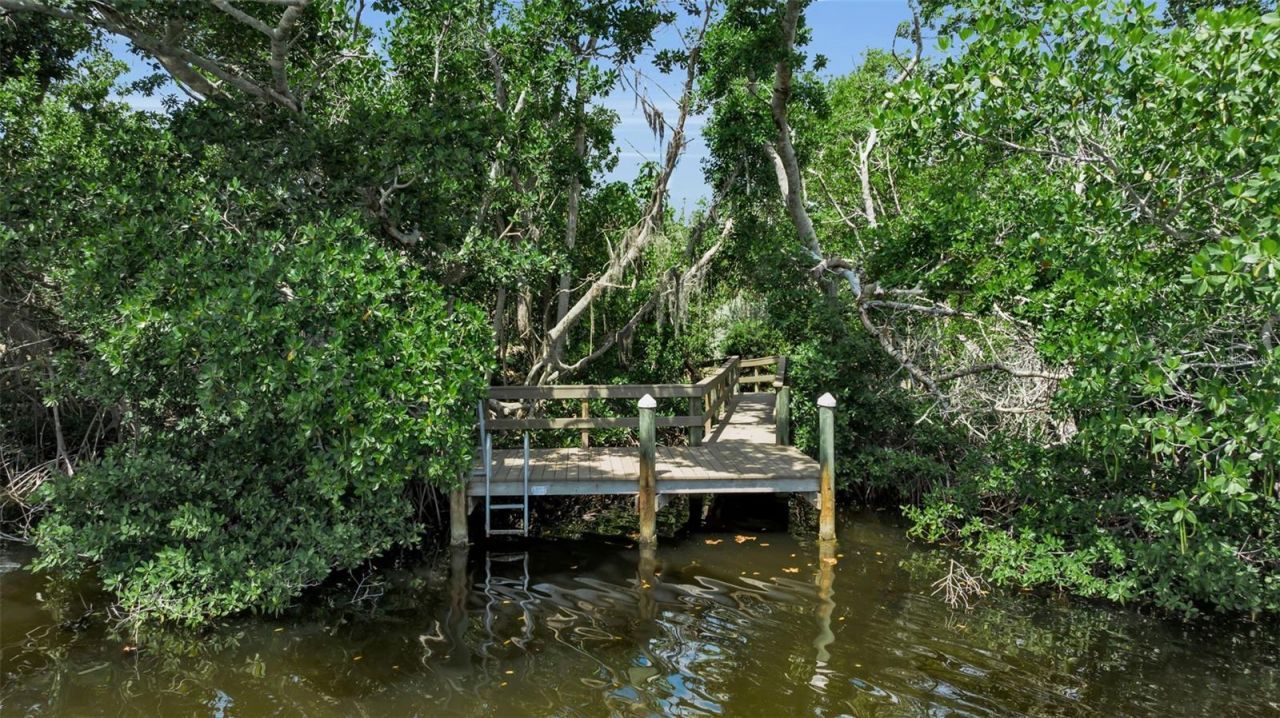 8132 Sanderling Road, Sarasota, FL 34242 Photo