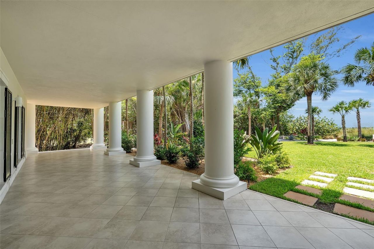 8132 Sanderling Road, Sarasota, FL 34242 Photo