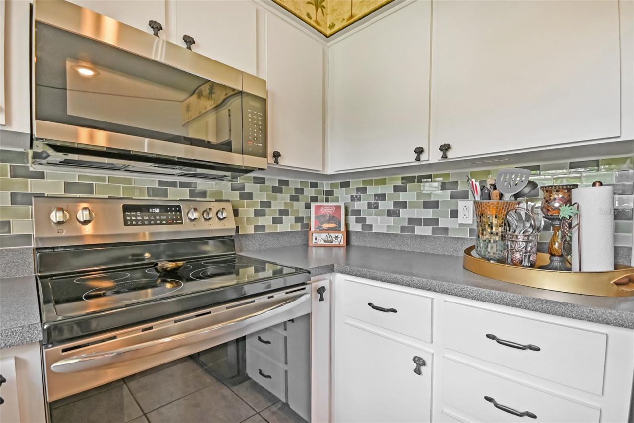 2820 Sabal Palm Drive , Edgewater, FL 32141 Photo